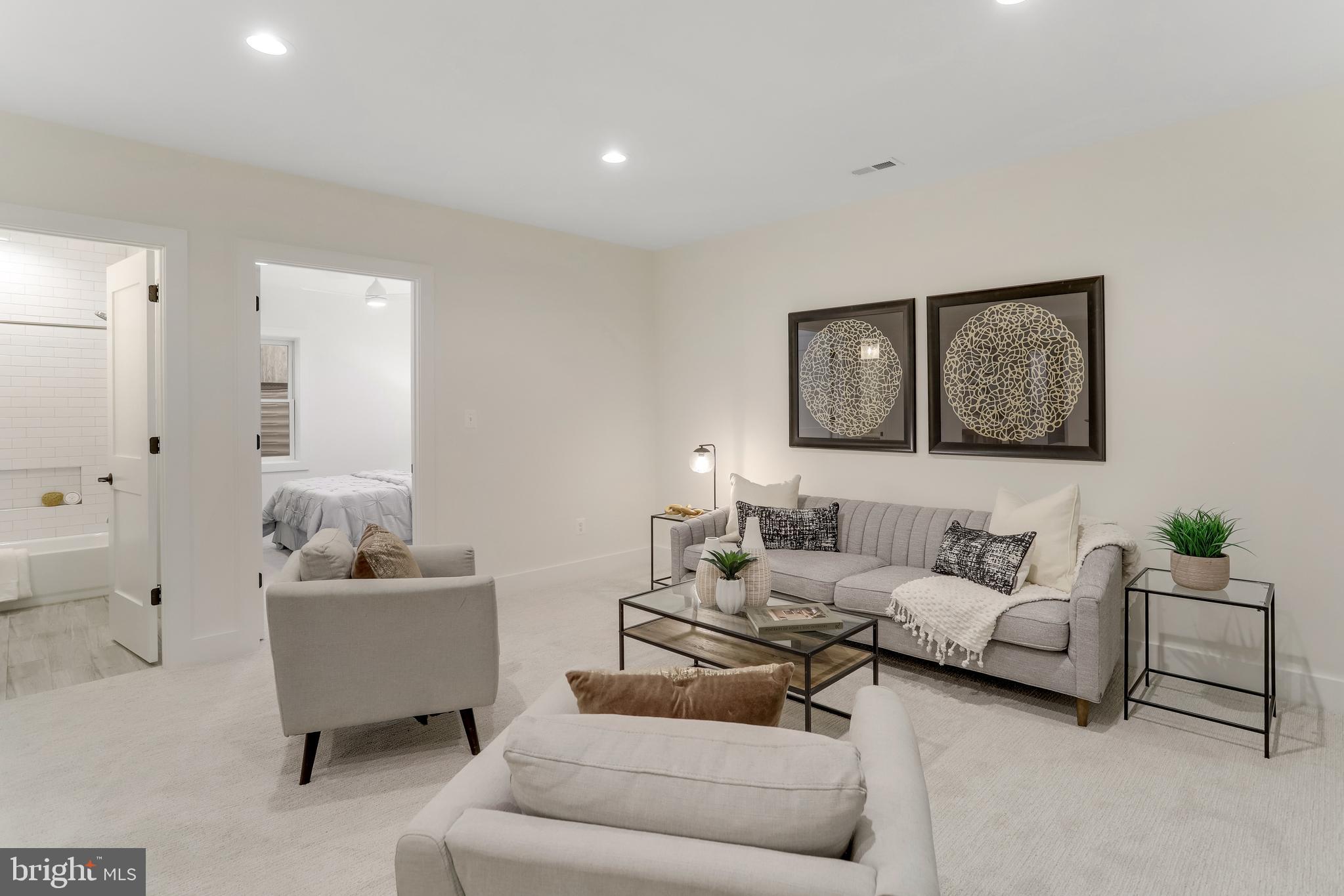 DOUGLAS PARK - Residential