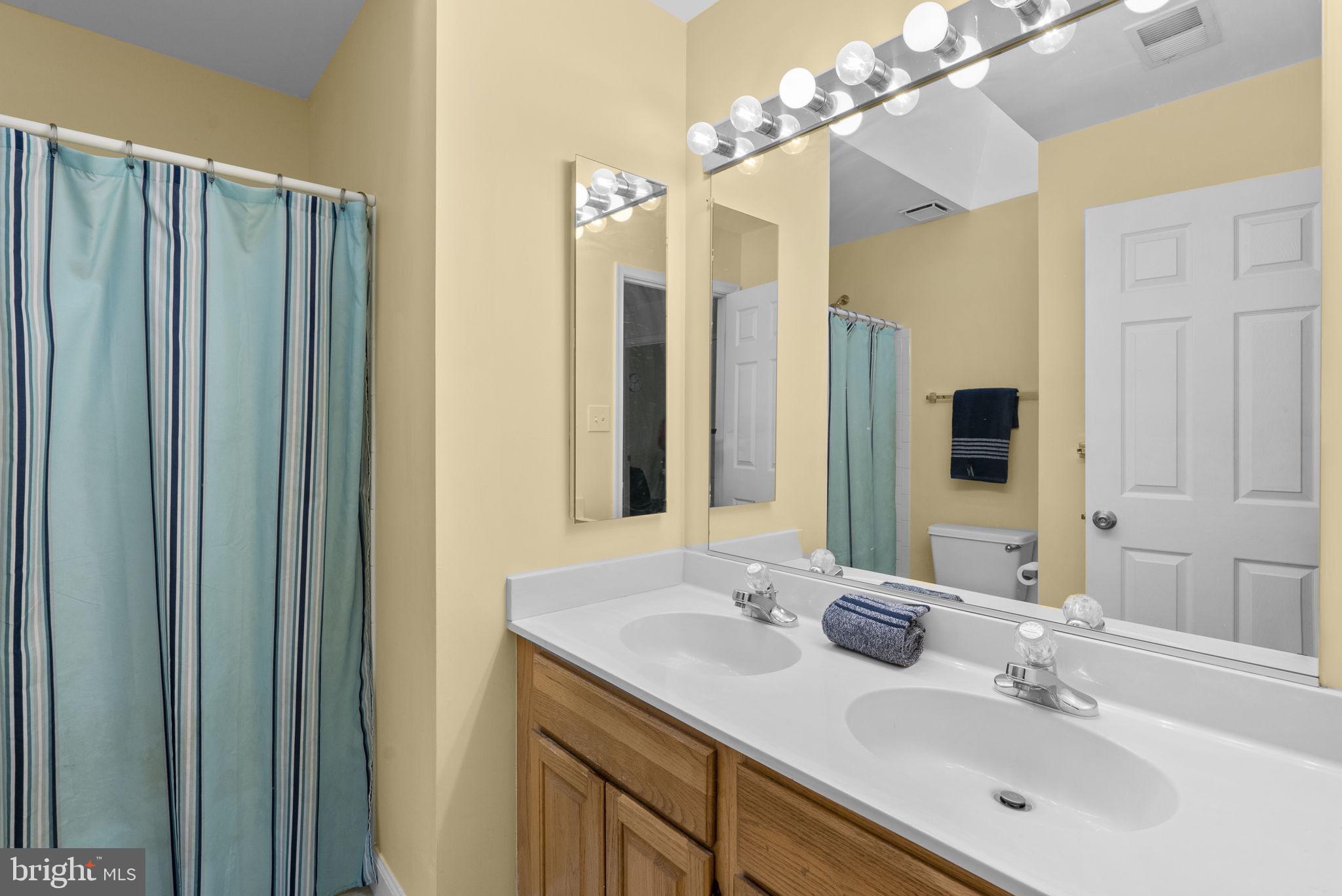 GREENS OF CROFTON - Residential