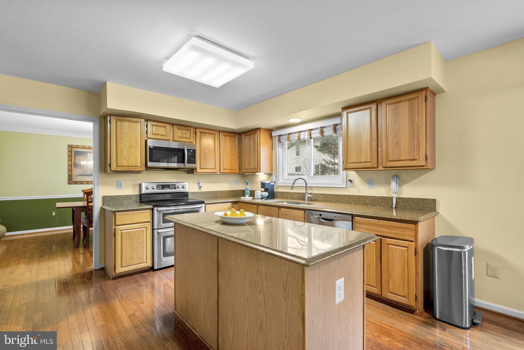 GREENS OF CROFTON - Residential