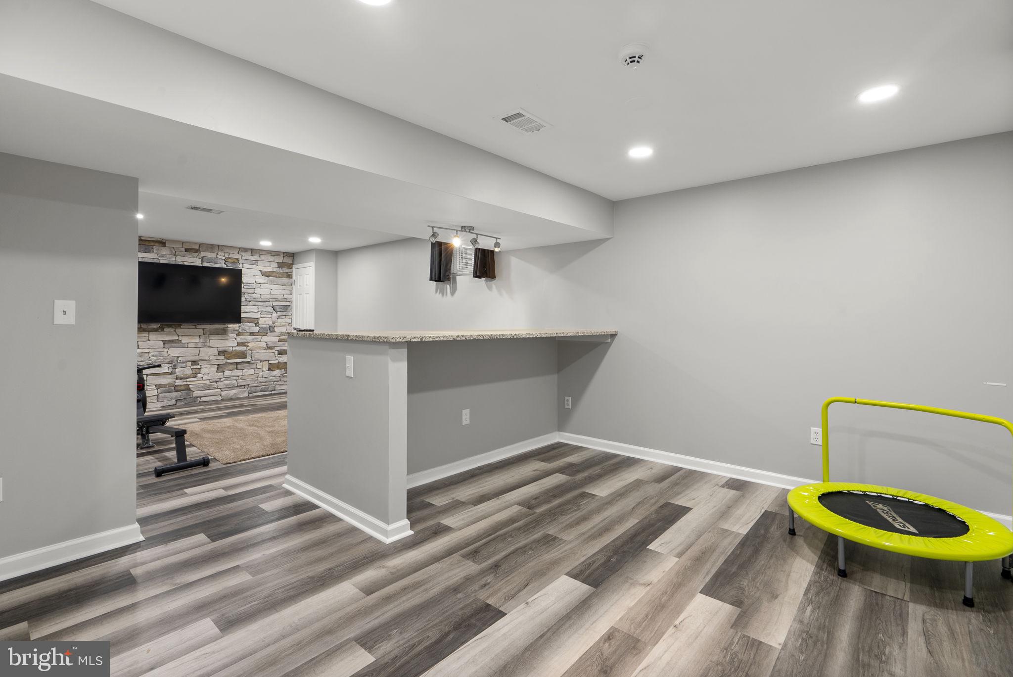 GREENS OF CROFTON - Residential