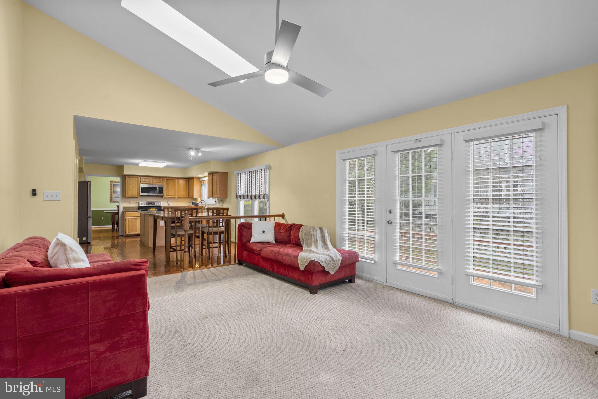 GREENS OF CROFTON - Residential