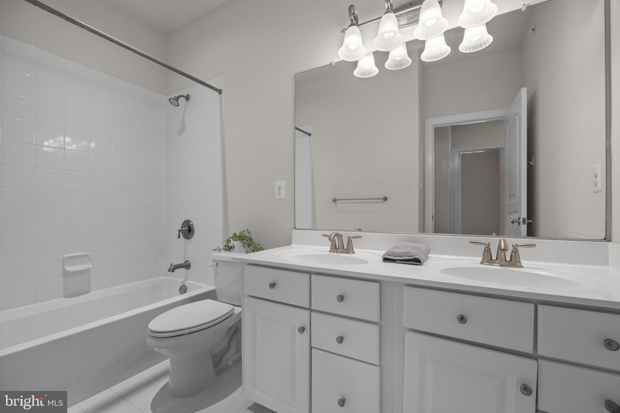 CARRIAGE HILL - Residential