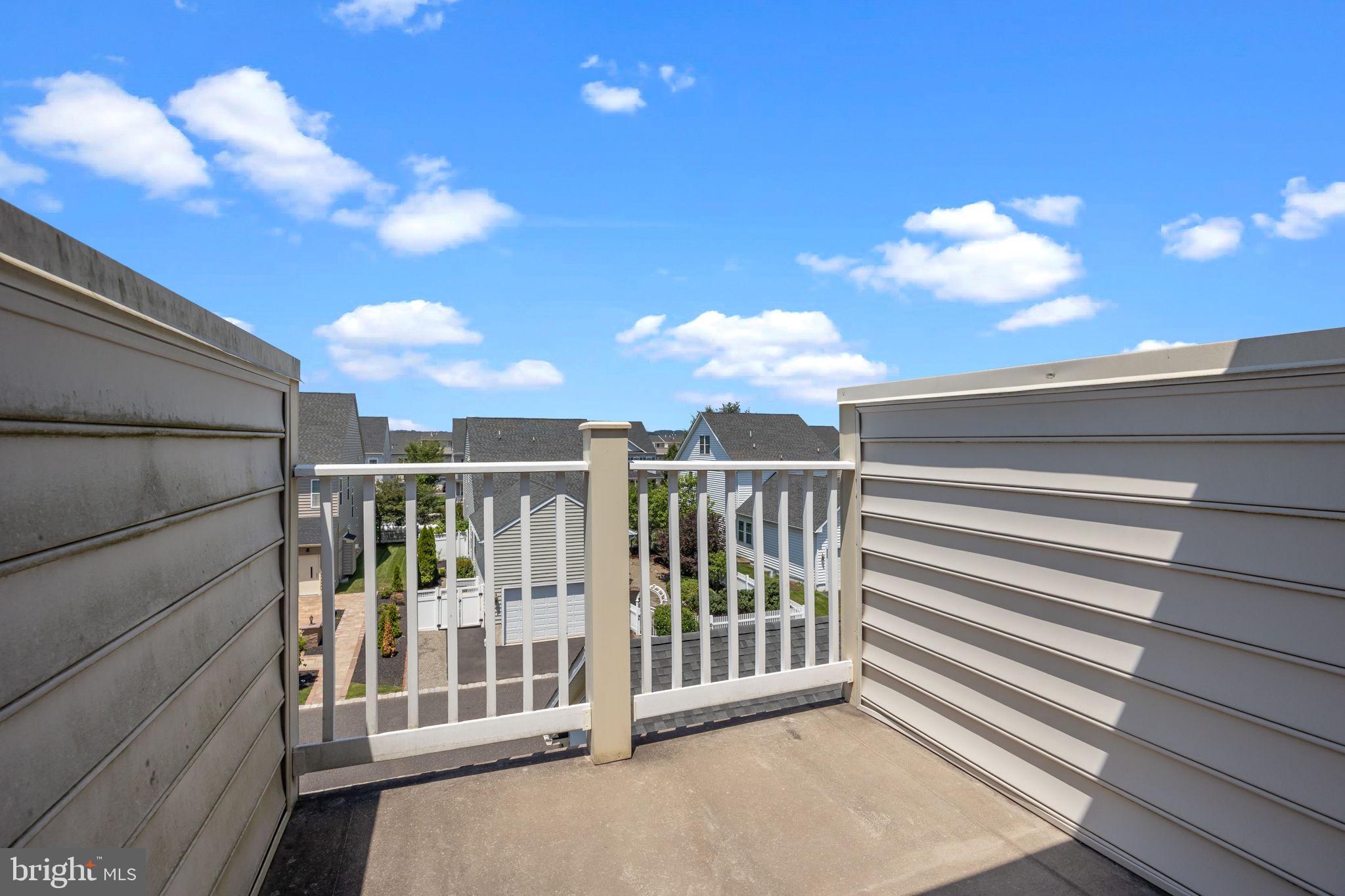 CARRIAGE HILL - Residential