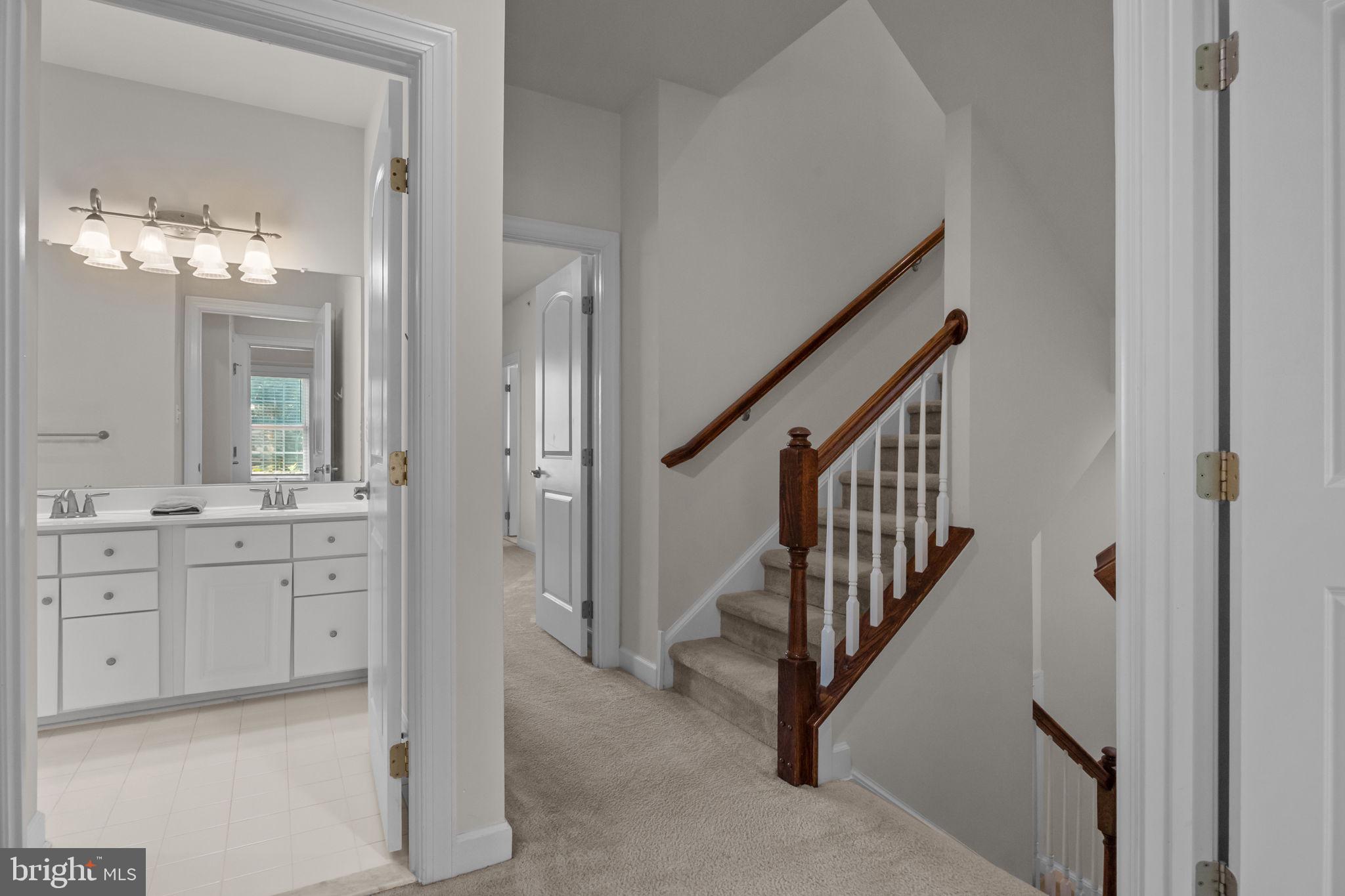 CARRIAGE HILL - Residential