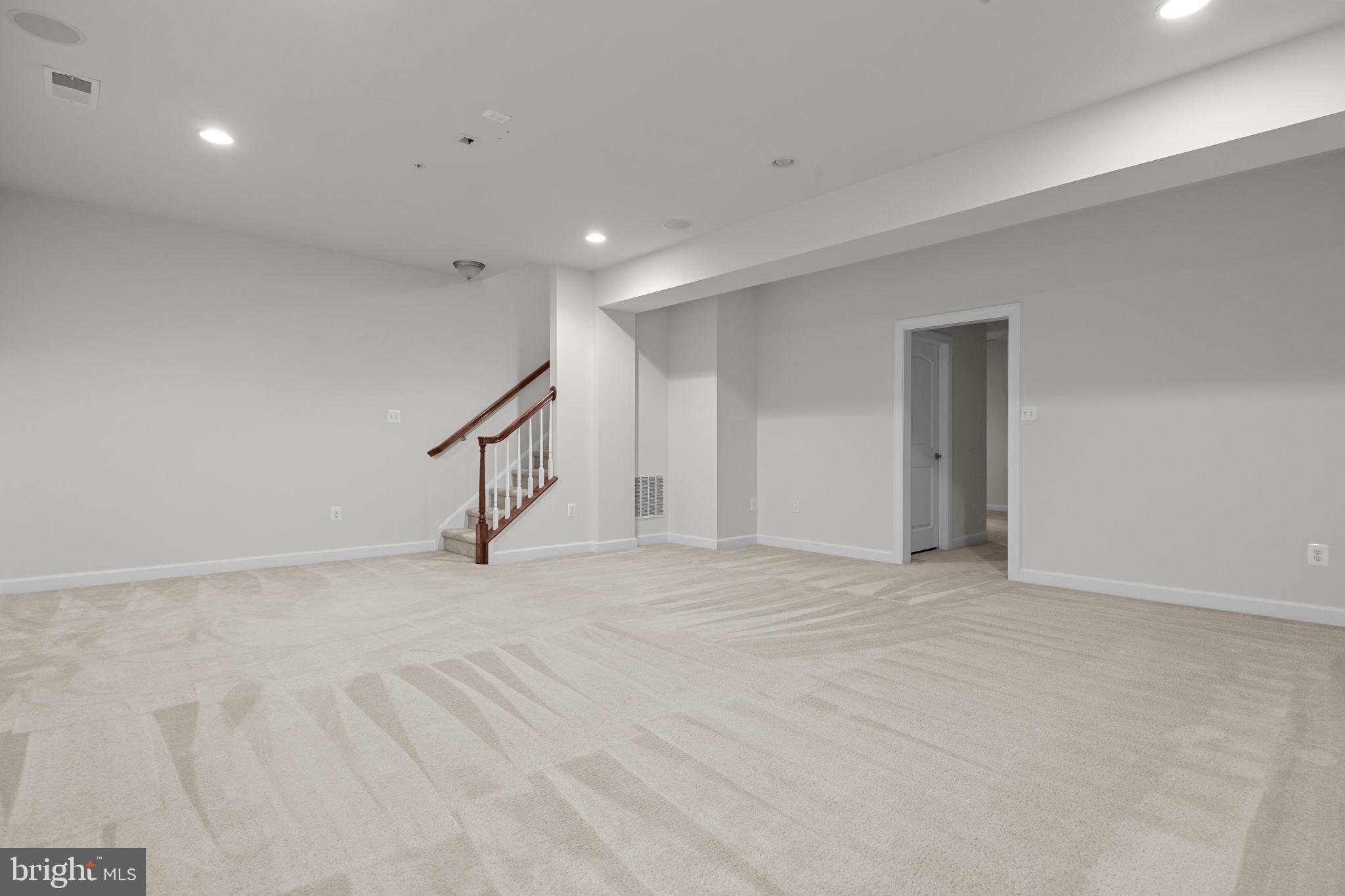 CARRIAGE HILL - Residential