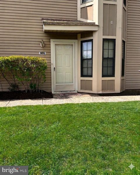 806 BARRY COURT SOUTHAMPTON PA 18966