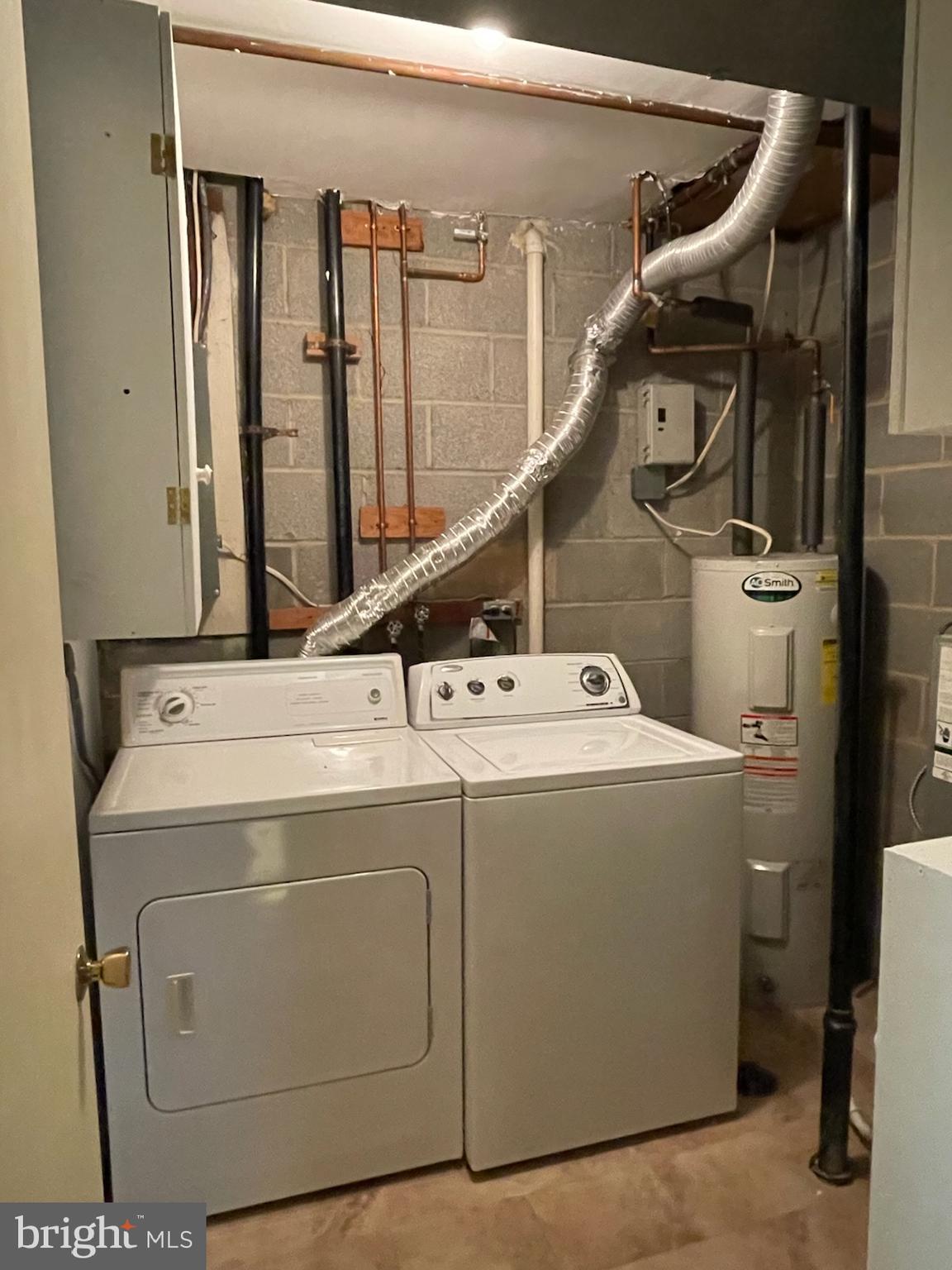 KEENE MILL WOODS - Residential