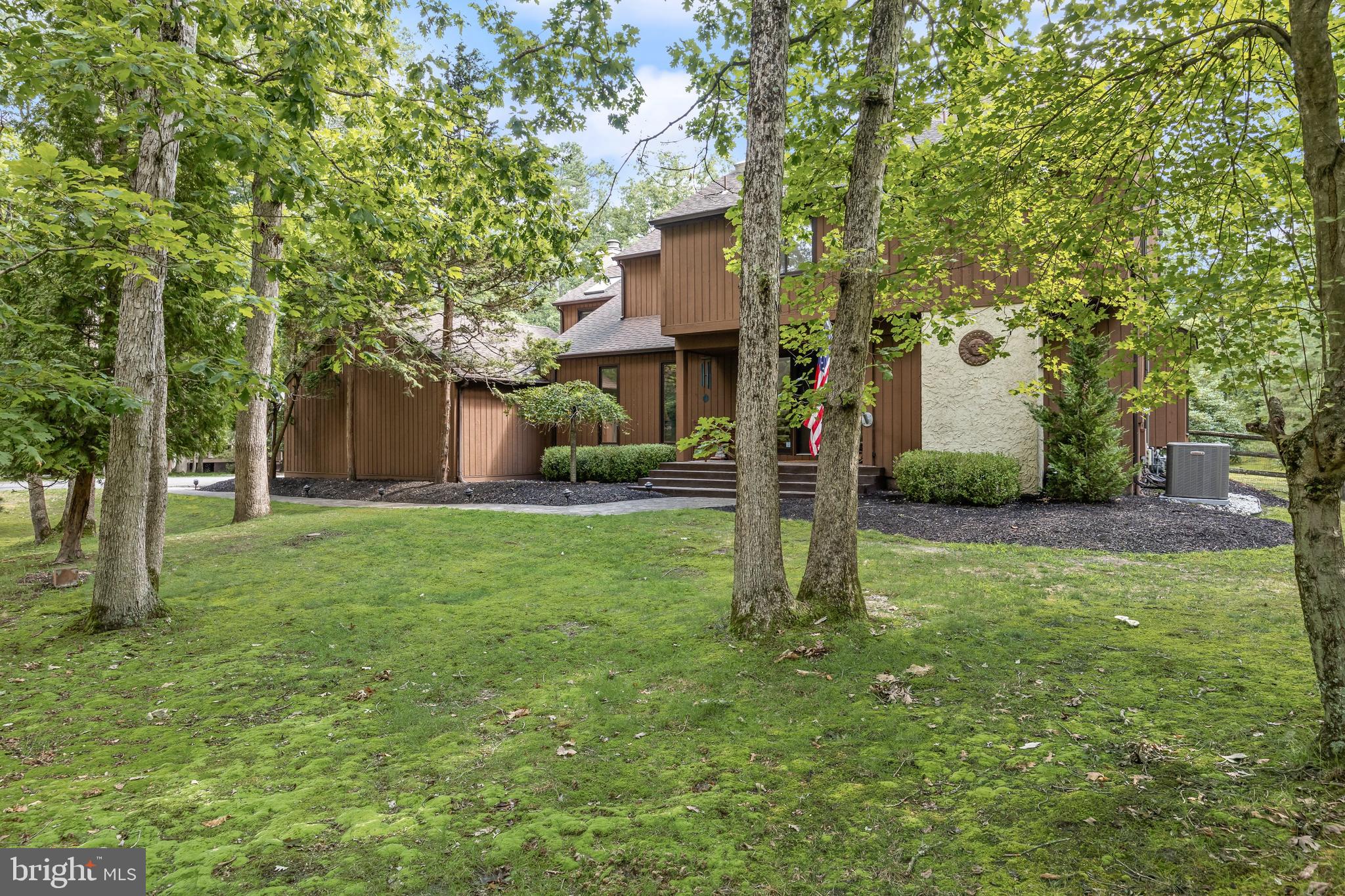 5 GLEN LAKE DRIVE