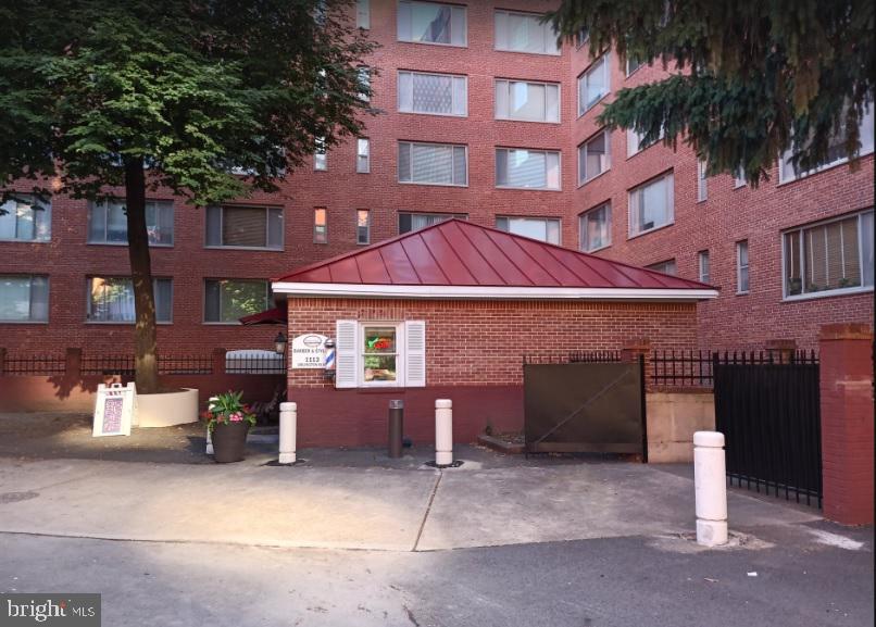 RIVER PLACE - Residential Lease