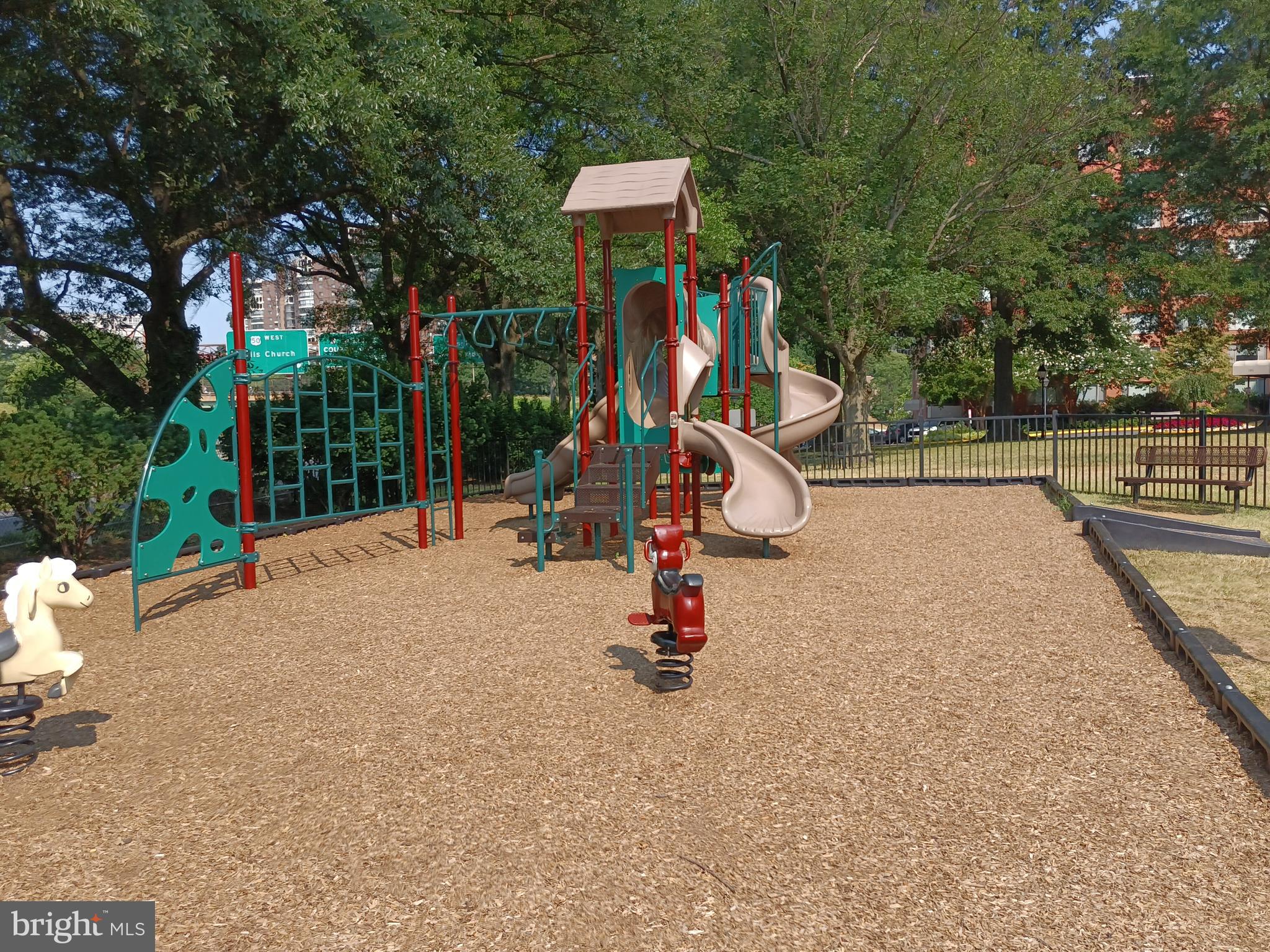 RIVER PLACE - Residential Lease