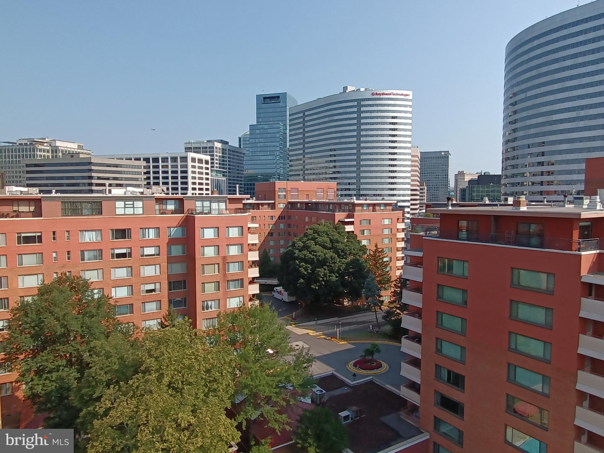 RIVER PLACE - Residential Lease