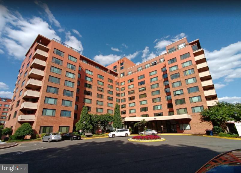 RIVER PLACE - Residential Lease