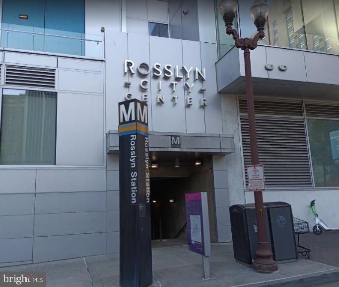 RIVER PLACE - Residential Lease