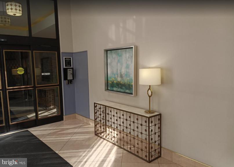 RIVER PLACE - Residential Lease