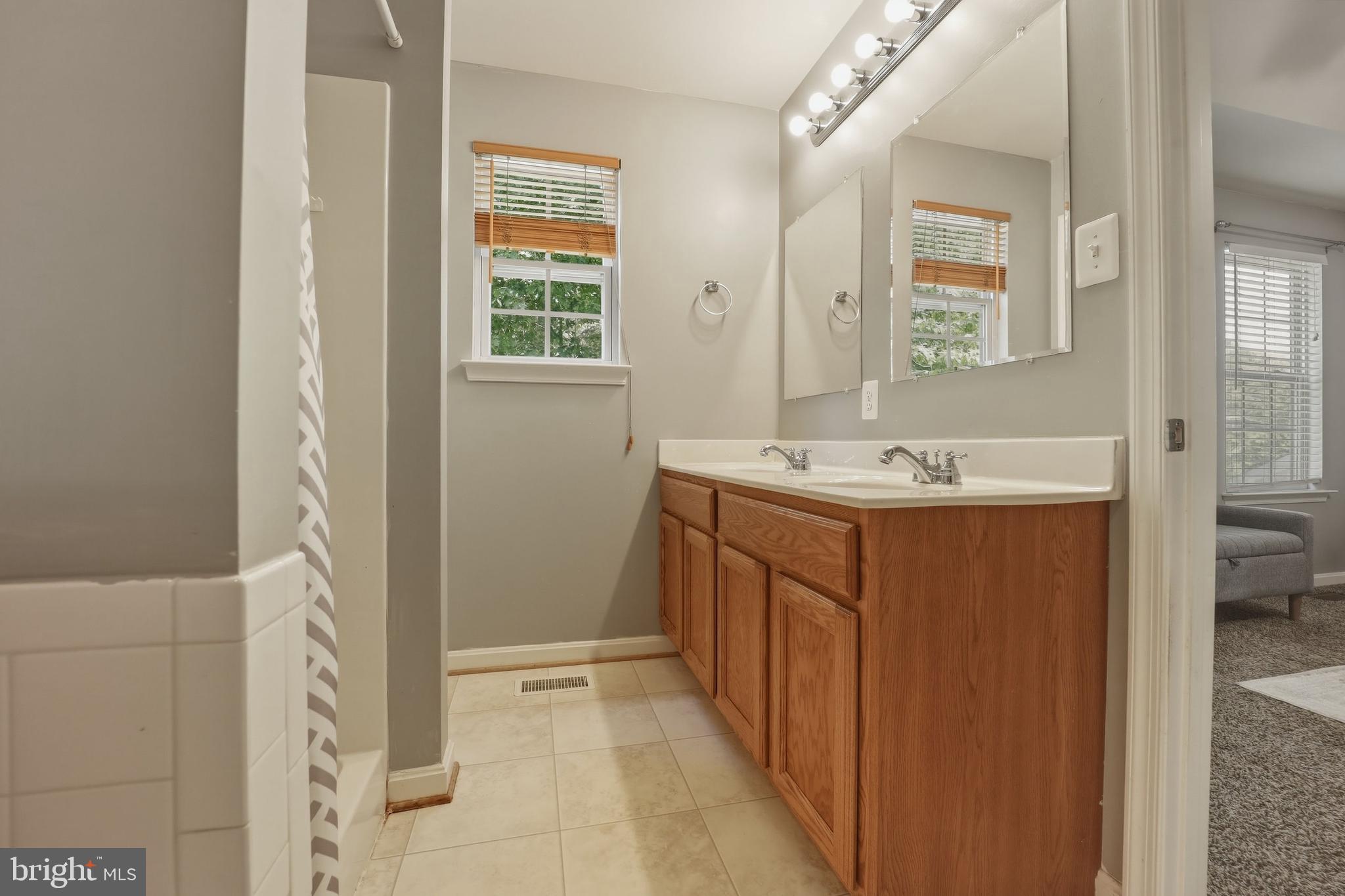 WILLOW WOODS - Residential