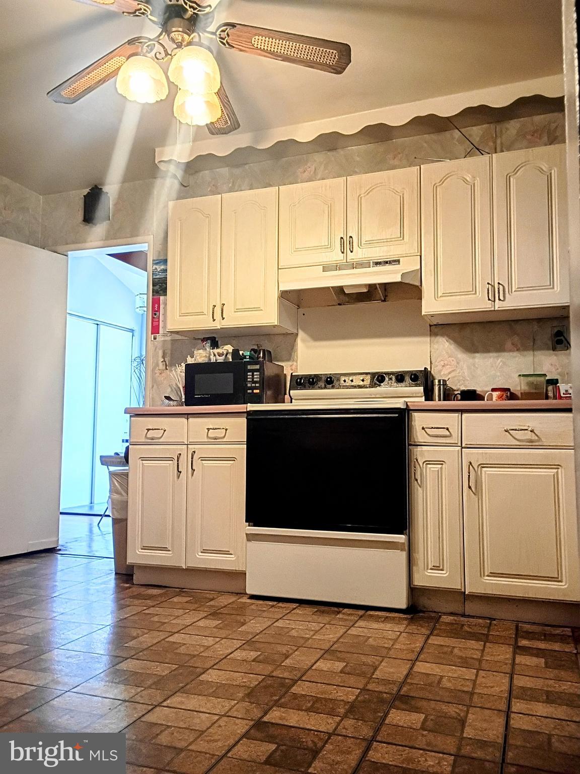PIKESVILLE - Residential