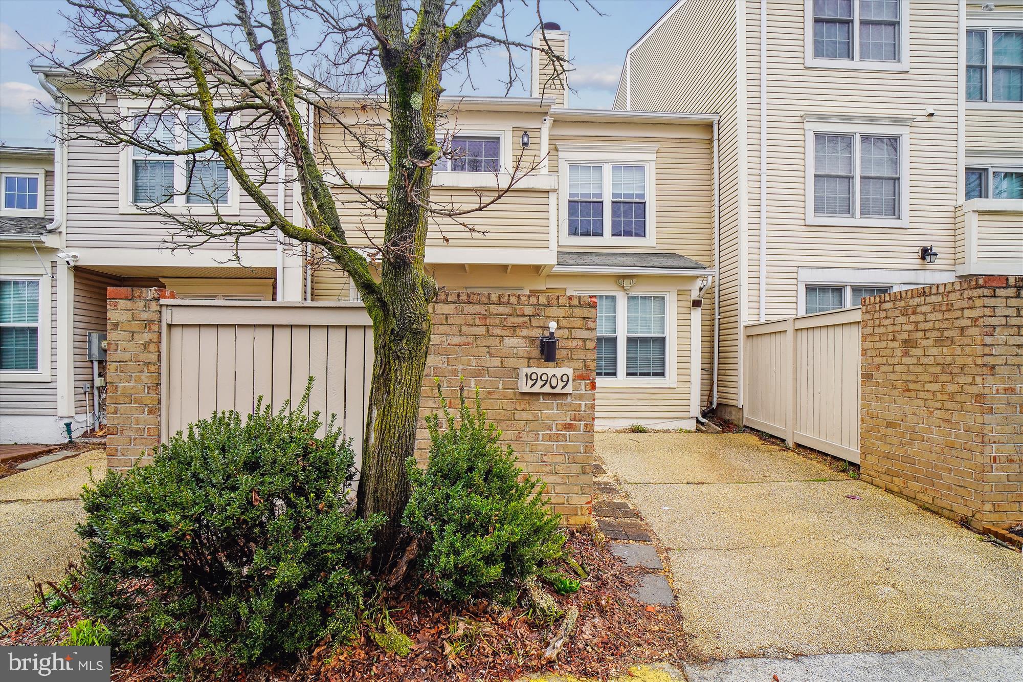 ROGERS FORGE - Residential Lease