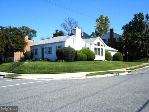 Photo of 2601 N Roosevelt Street, ARLINGTON, VA 22207 (MLS # VAAR2080854)