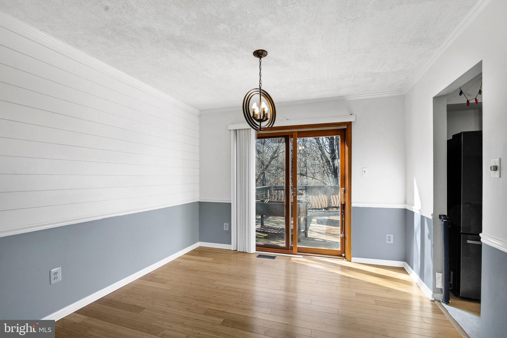 LAKE RIDGE - Residential