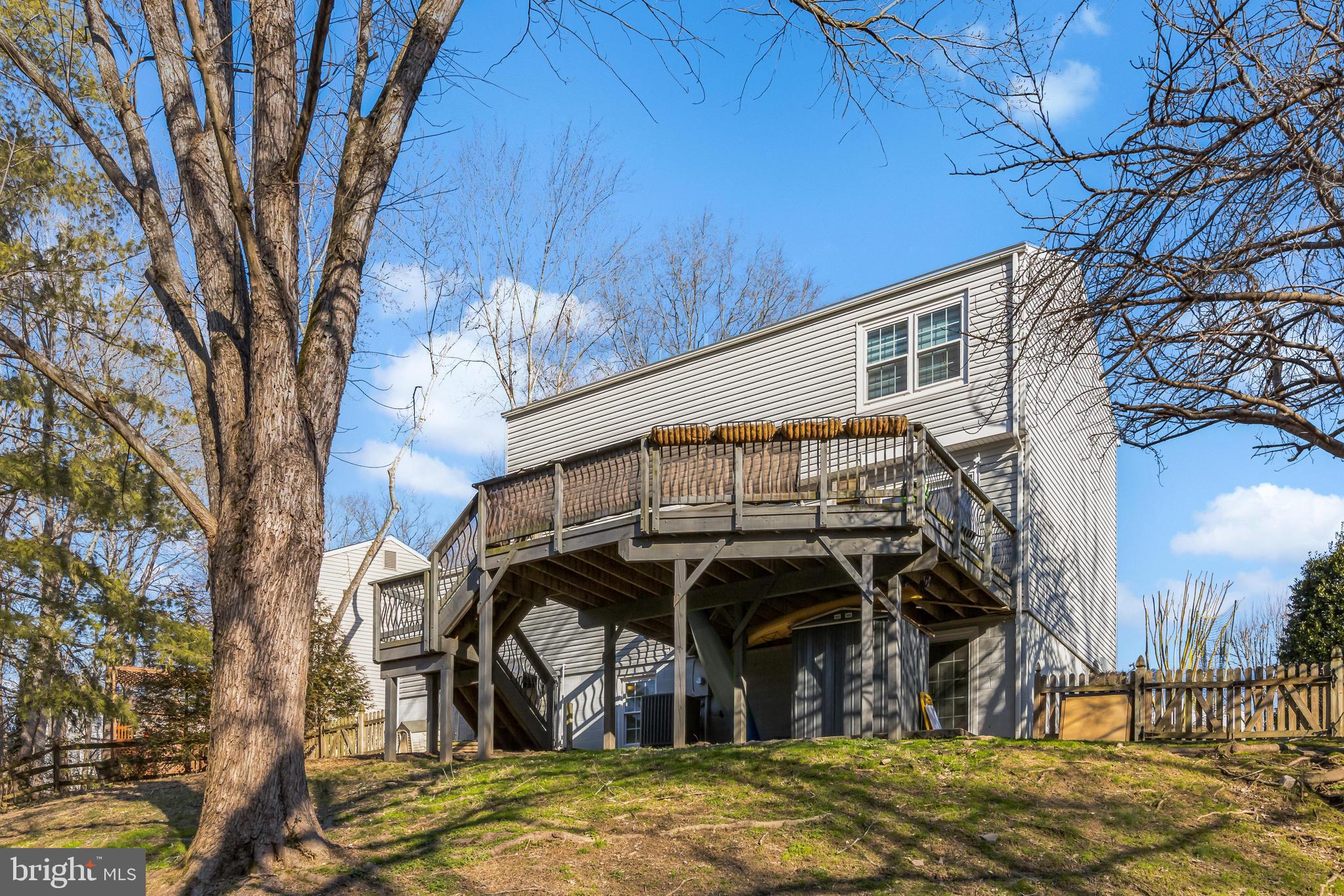 LAKE RIDGE - Residential