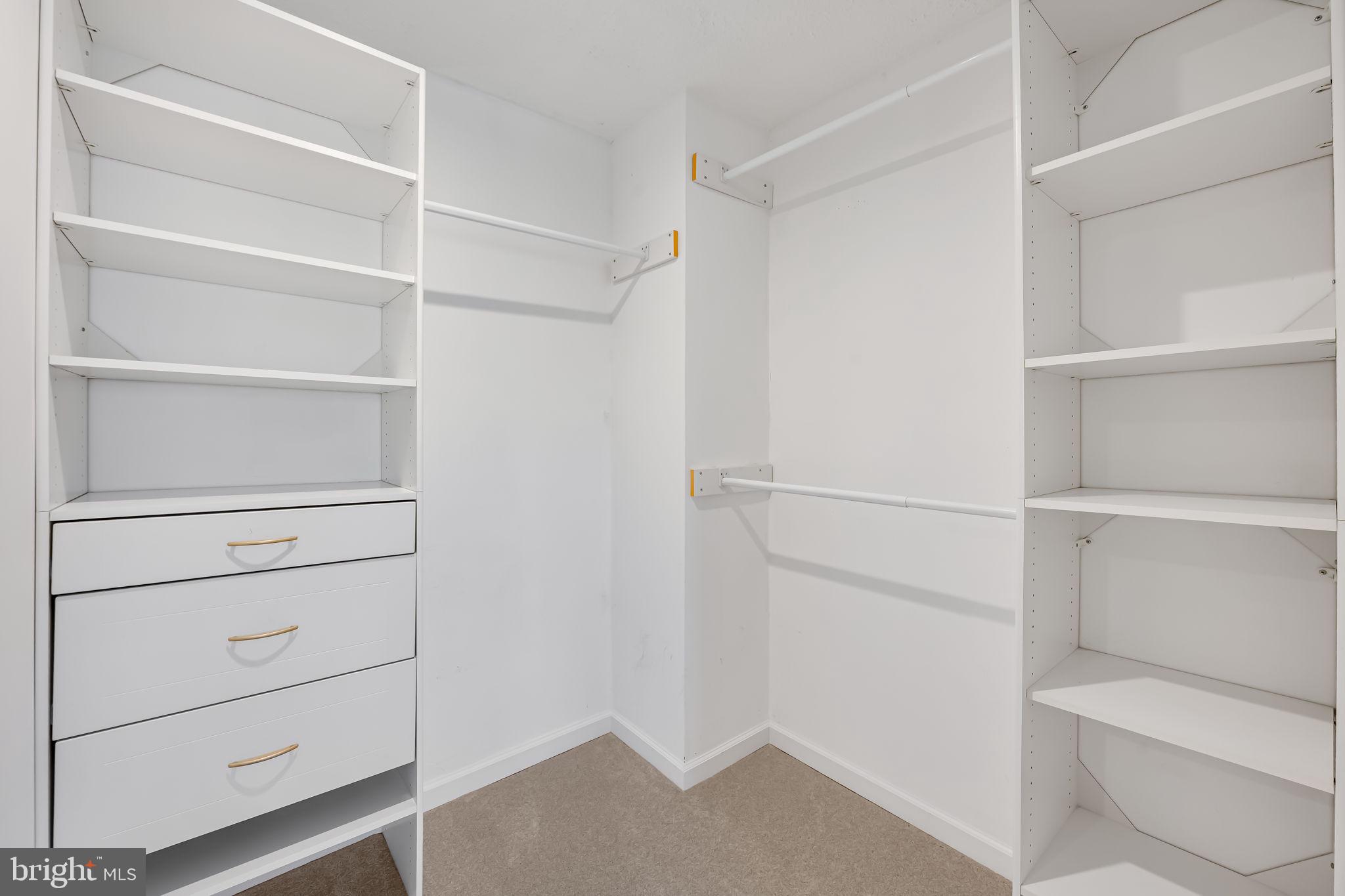 SHARONVILLE - Residential