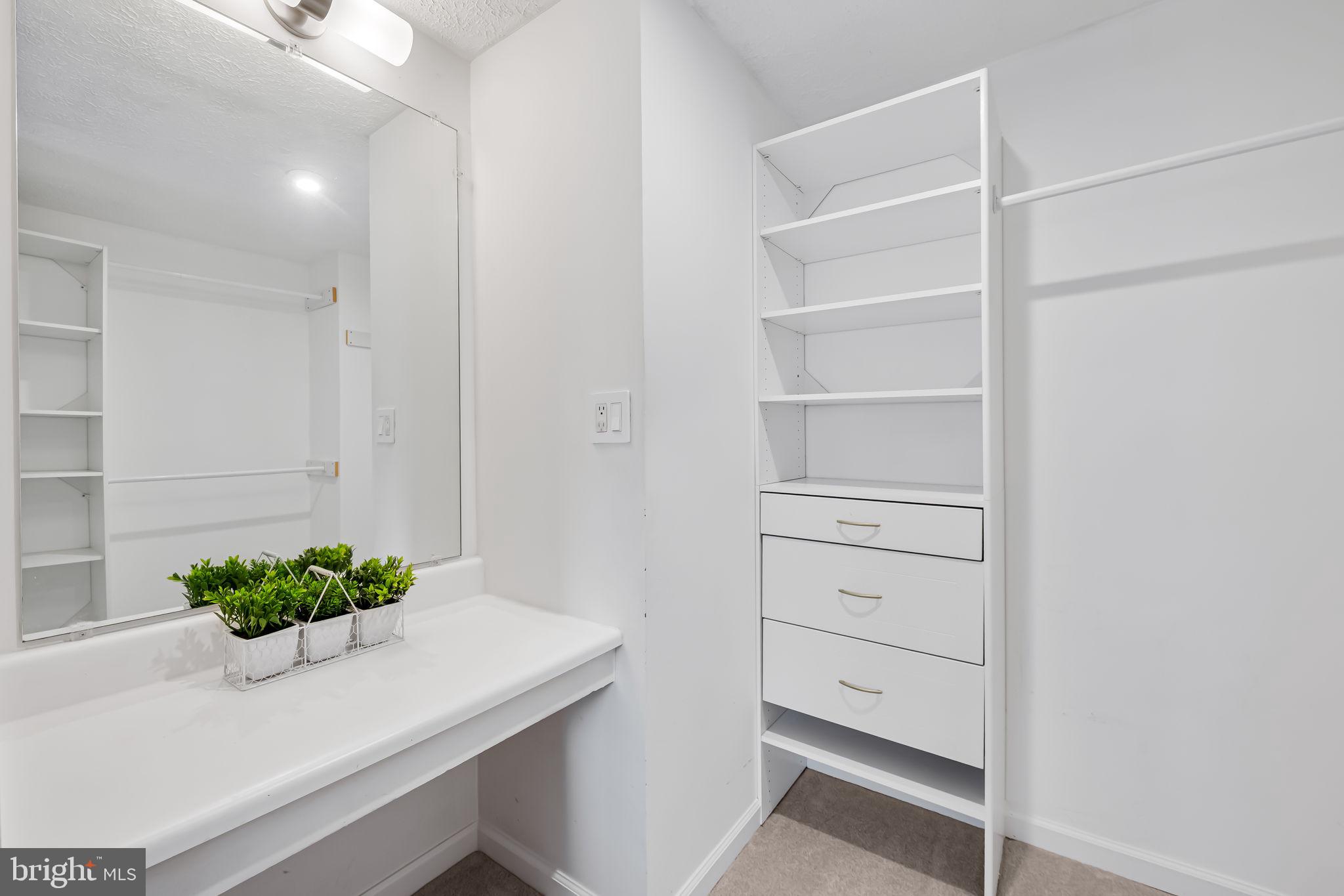 SHARONVILLE - Residential