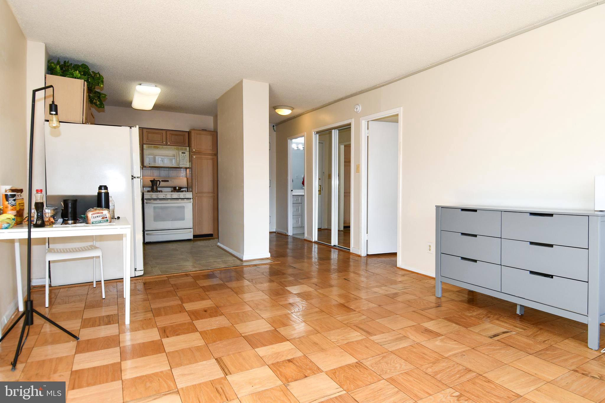 BETHESDA OUTSIDE - Residential