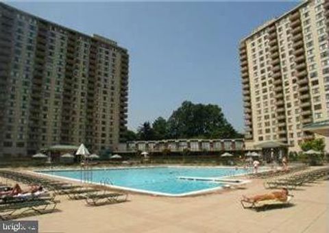 Photo of 5225 Pooks Hill Road #803 N, BETHESDA, MD 20814 (MLS # MDMC2216674)