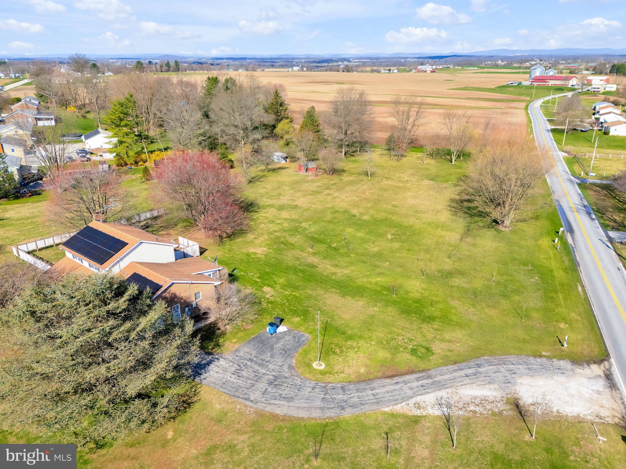 BIG MOUNT - Residential