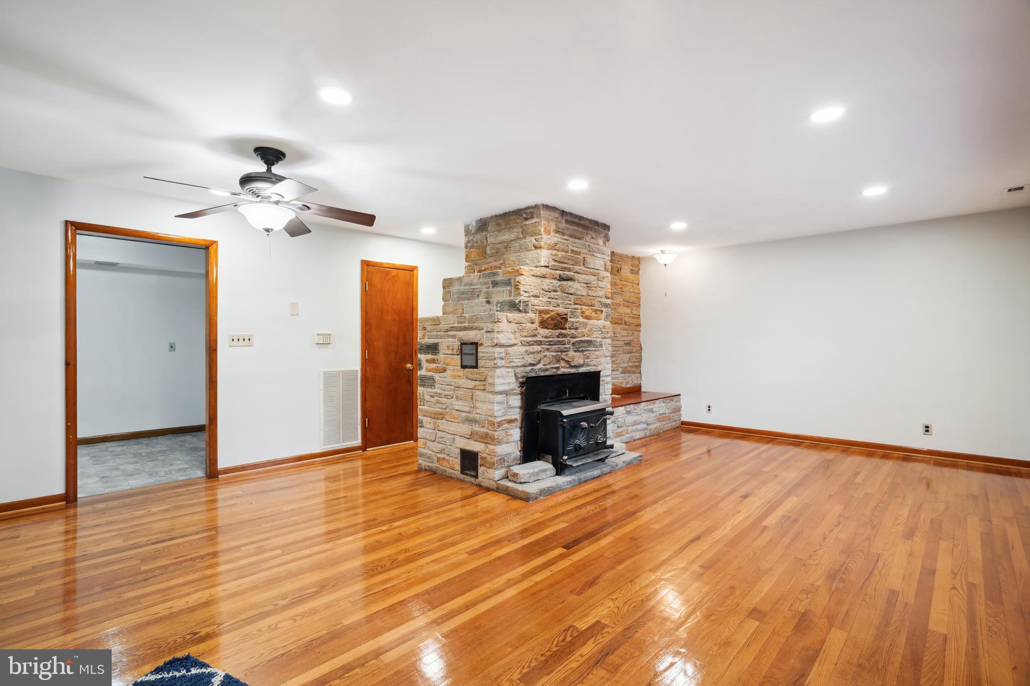 REISTERSTOWN - Residential