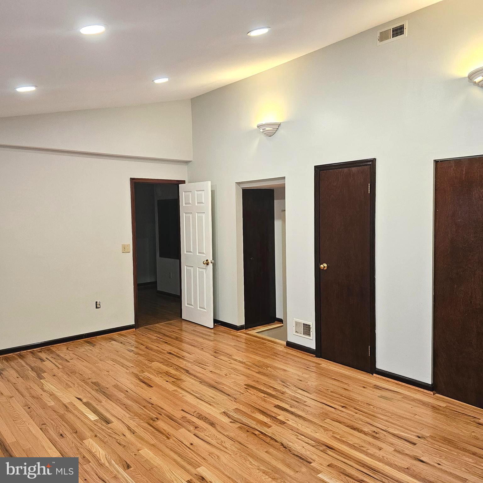 REISTERSTOWN - Residential