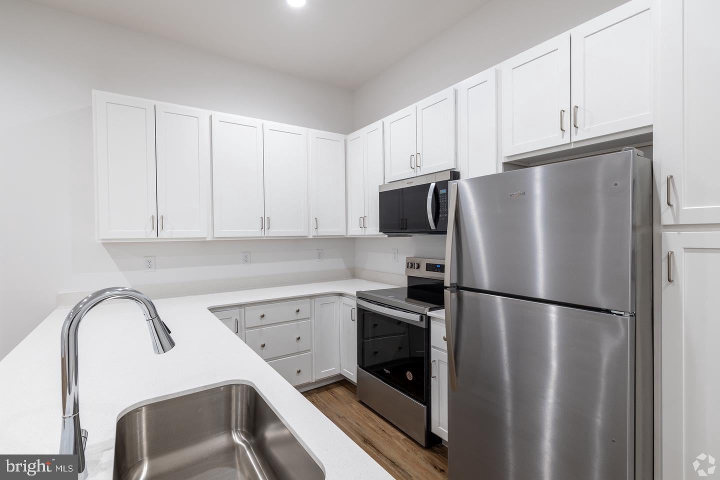 13b LOCKWOOD DRIVE