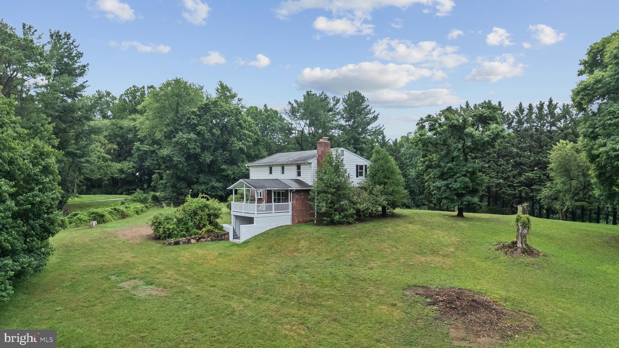 6890 NORRIS LANE