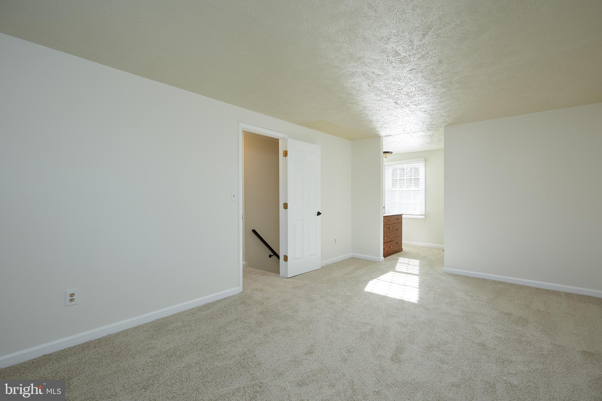 QUINCE ORCHARD MANOR - Residential