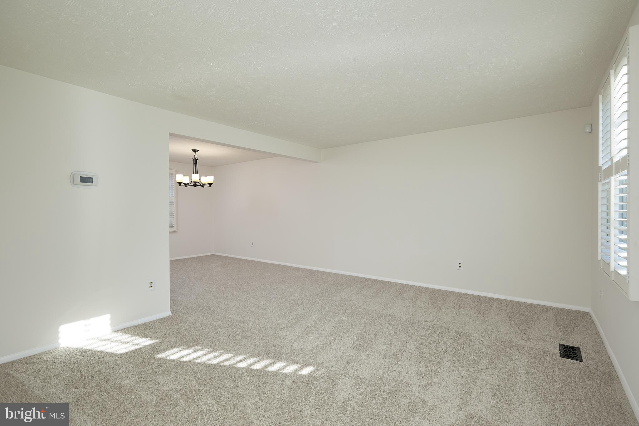 QUINCE ORCHARD MANOR - Residential