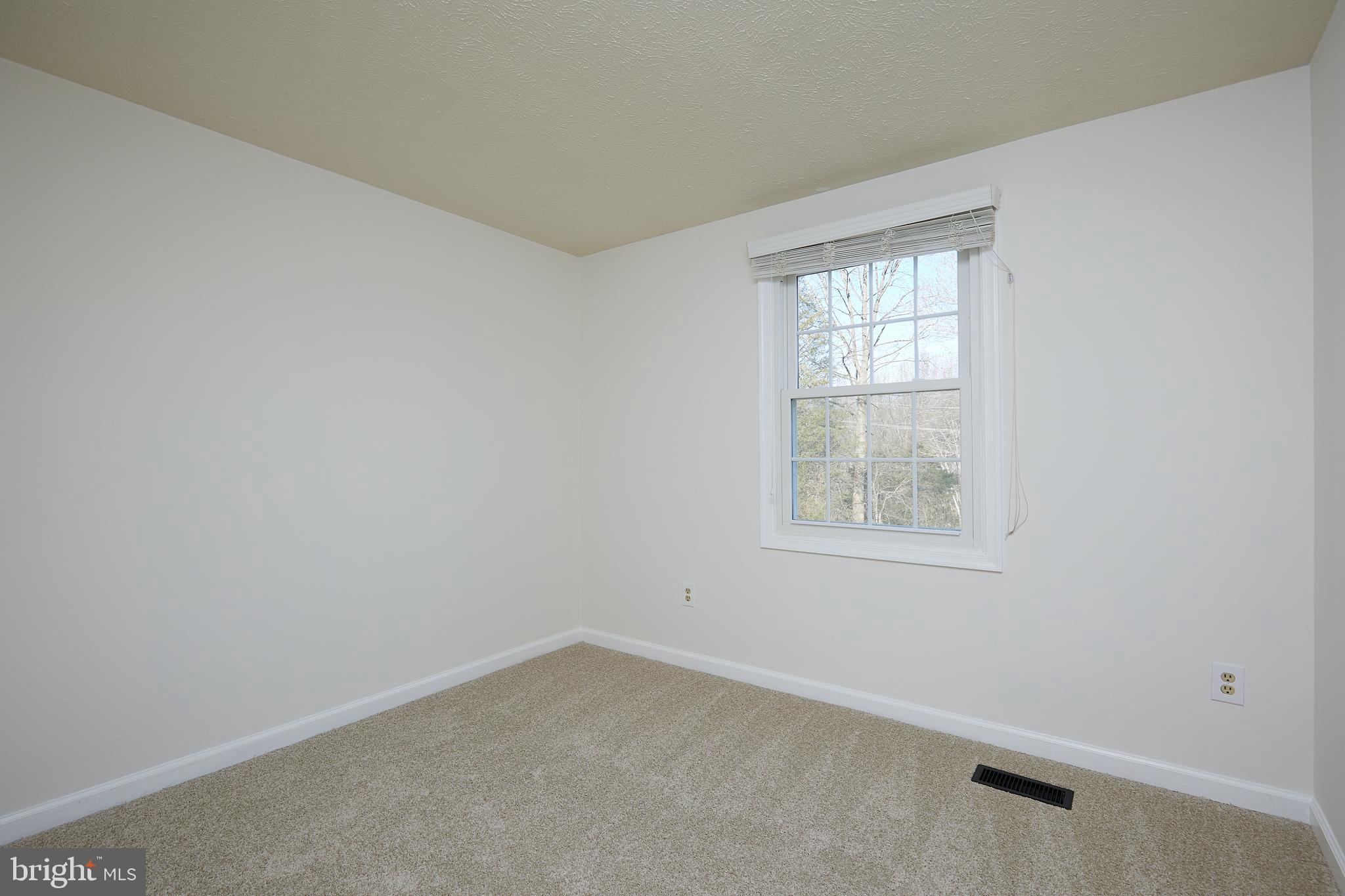 QUINCE ORCHARD MANOR - Residential