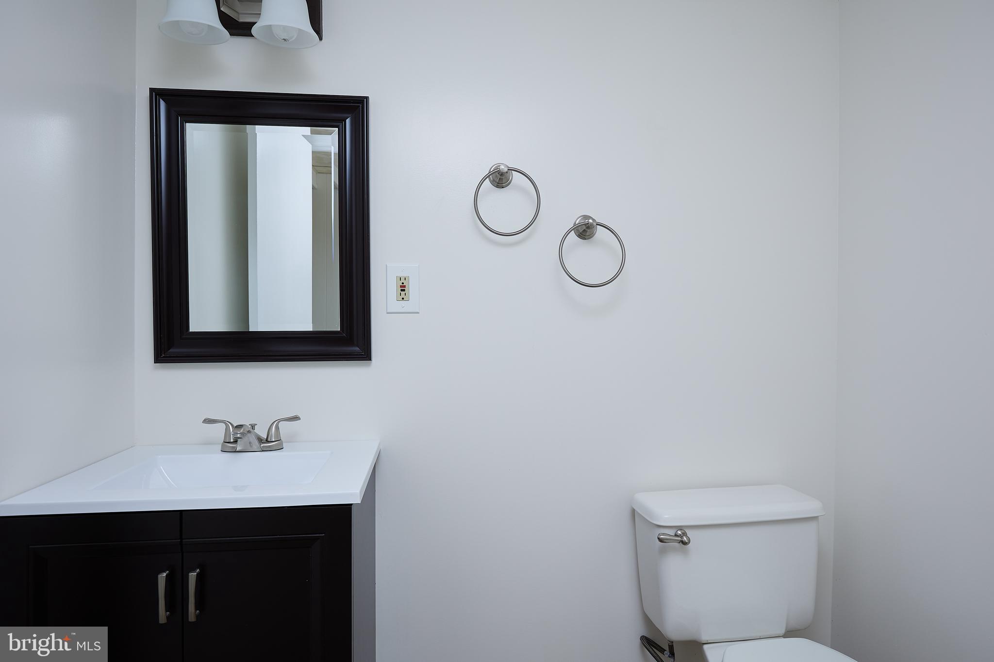 QUINCE ORCHARD MANOR - Residential