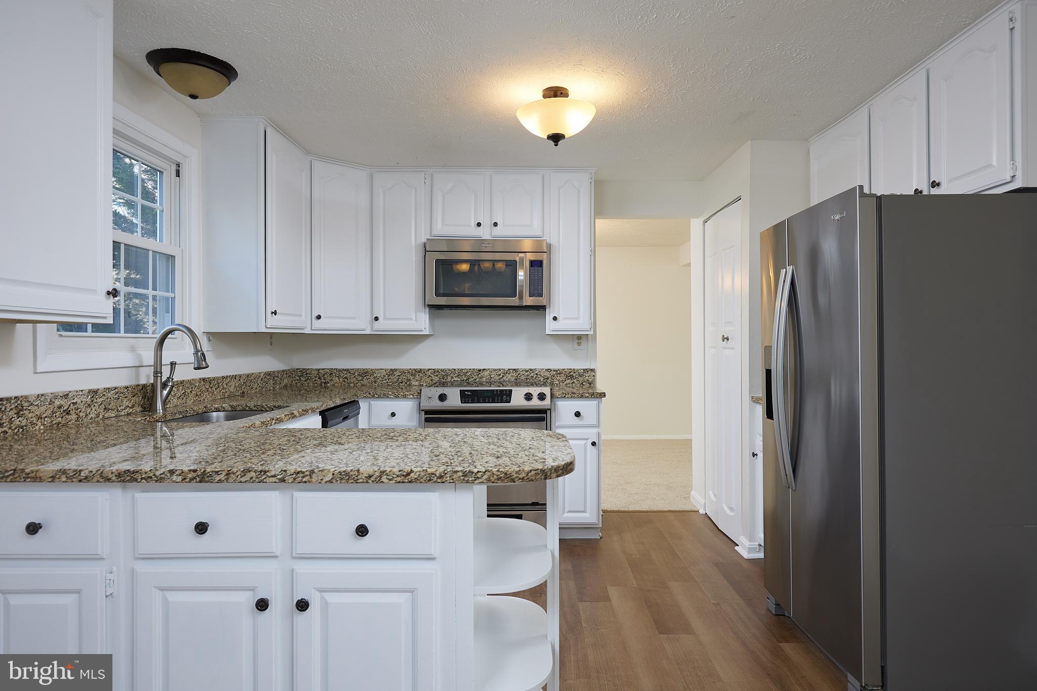 QUINCE ORCHARD MANOR - Residential