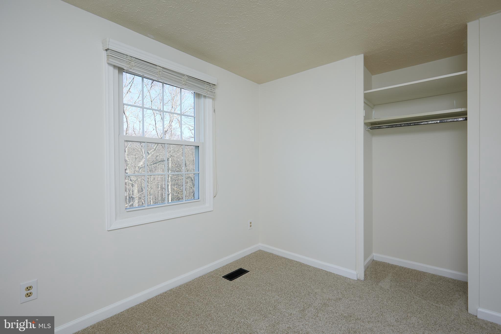 QUINCE ORCHARD MANOR - Residential