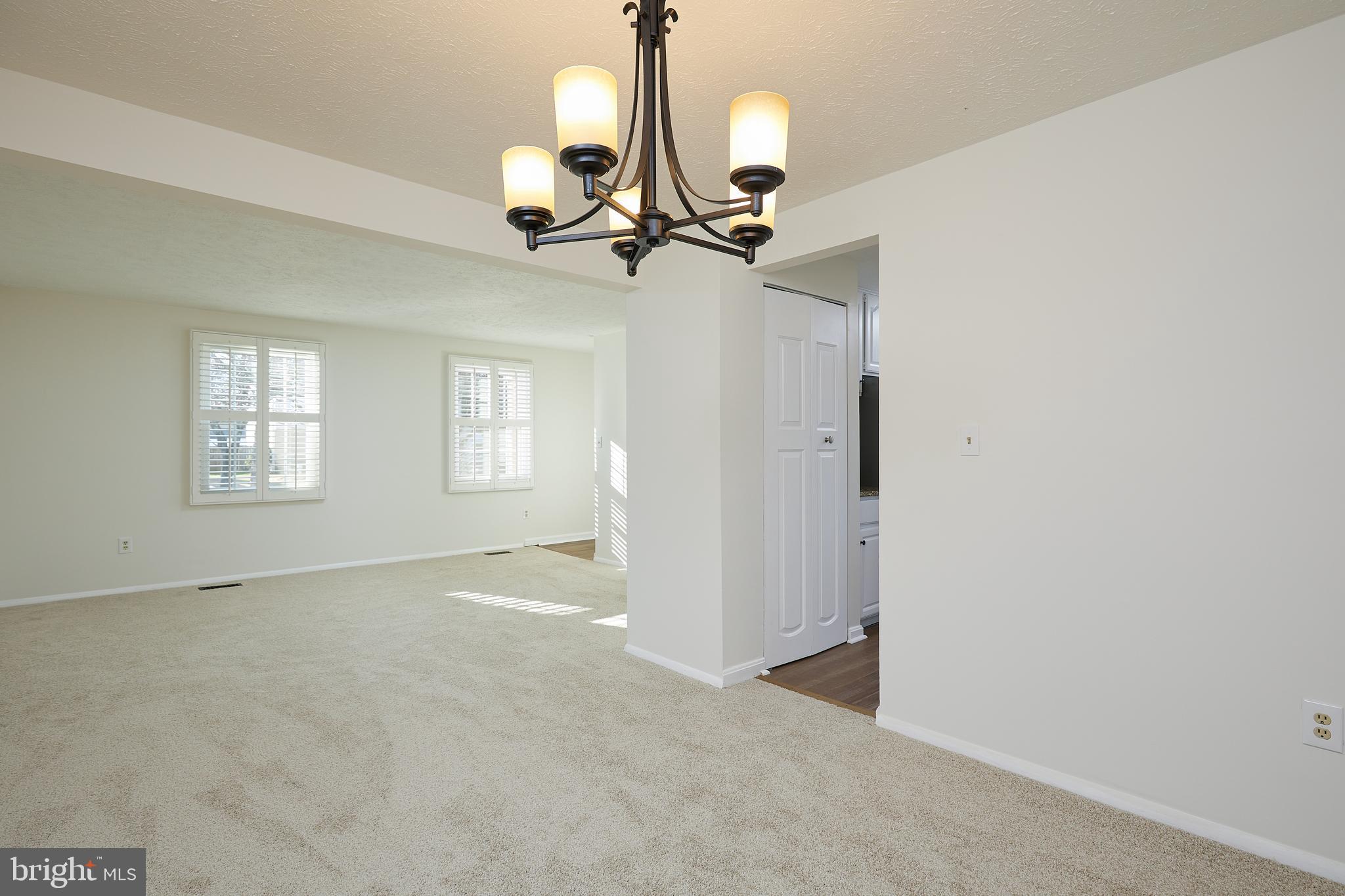 QUINCE ORCHARD MANOR - Residential