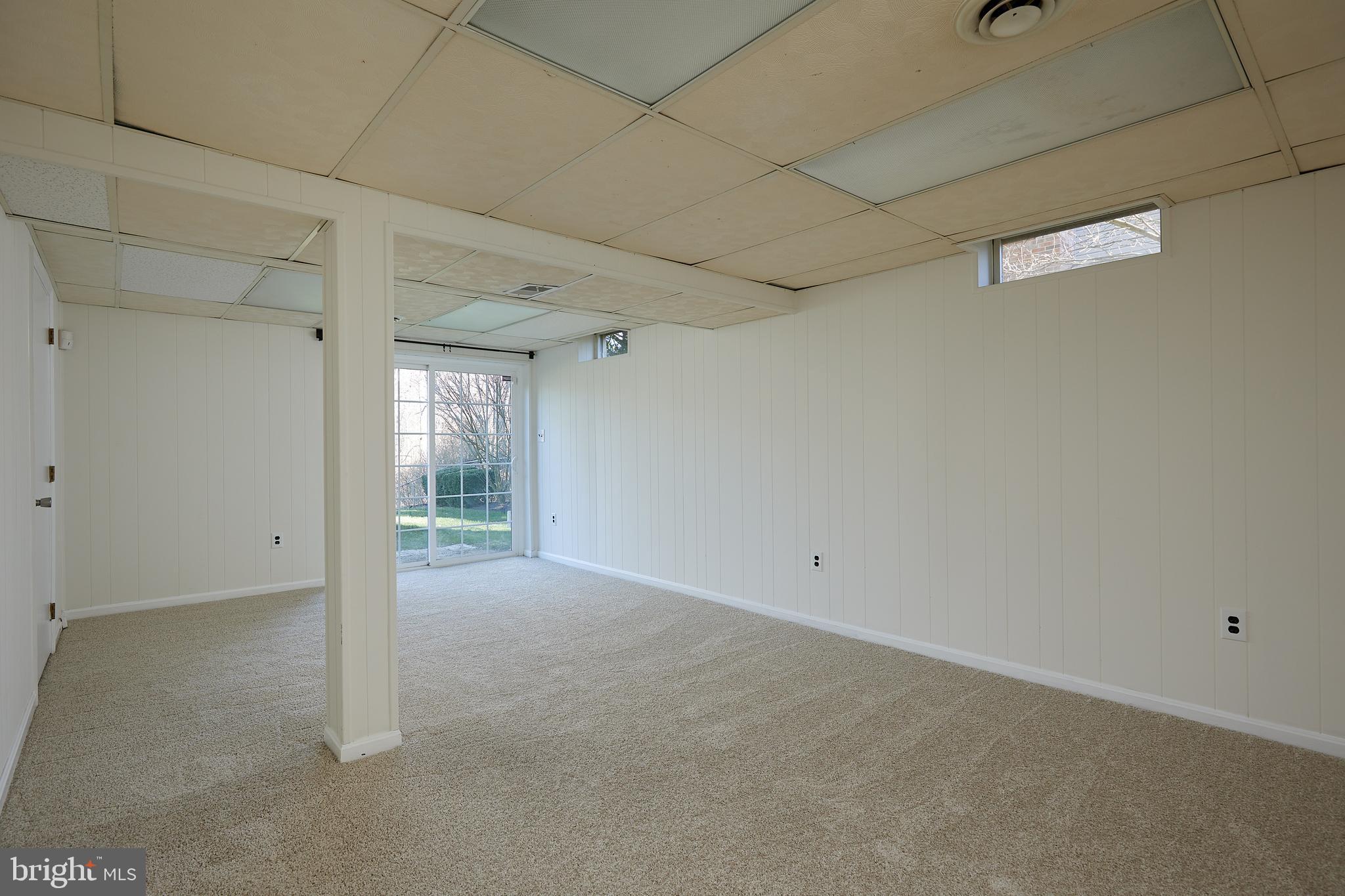 QUINCE ORCHARD MANOR - Residential