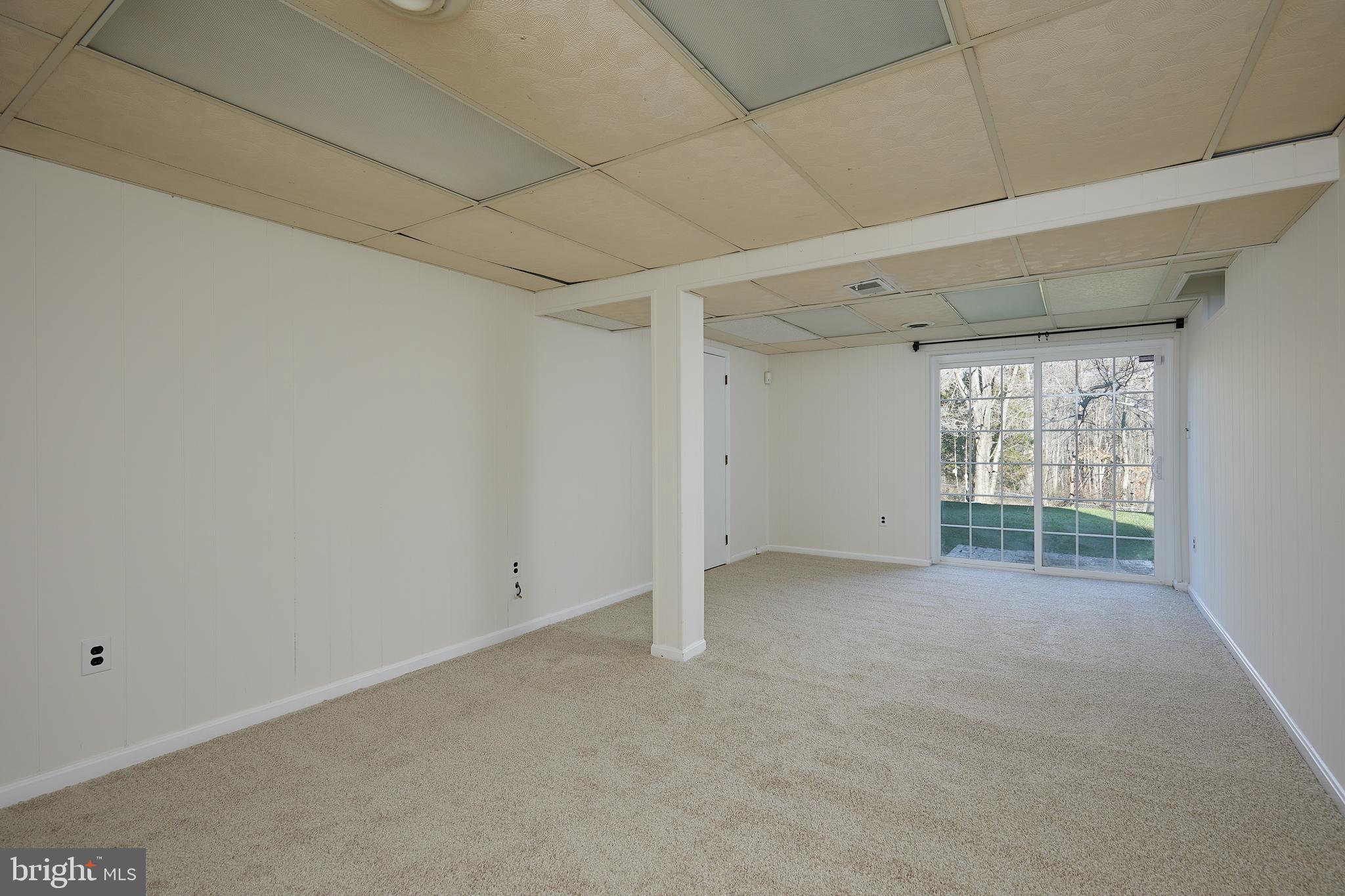 QUINCE ORCHARD MANOR - Residential