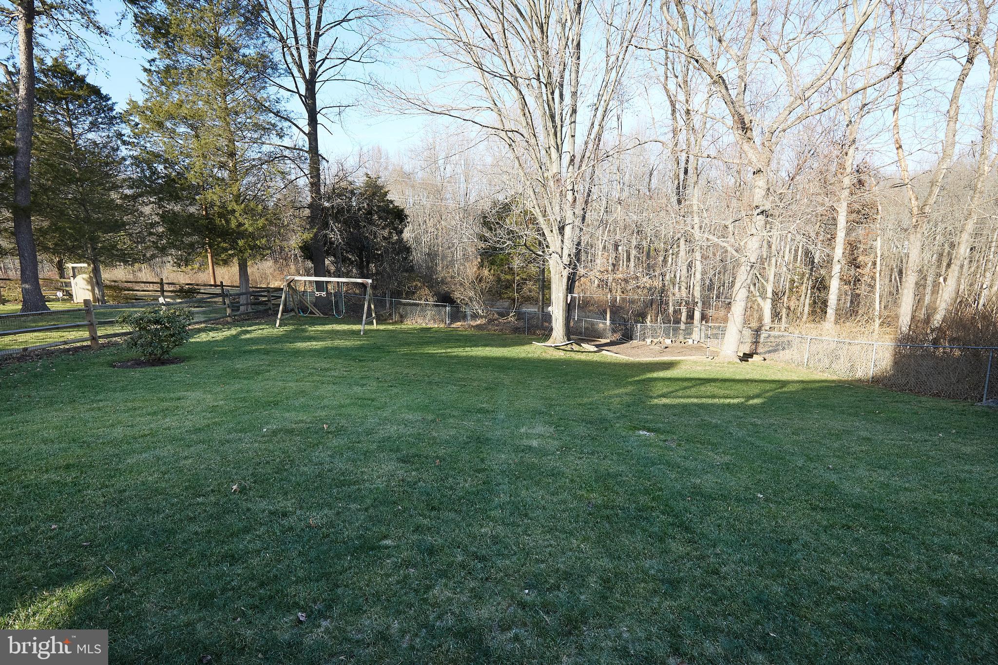 QUINCE ORCHARD MANOR - Residential