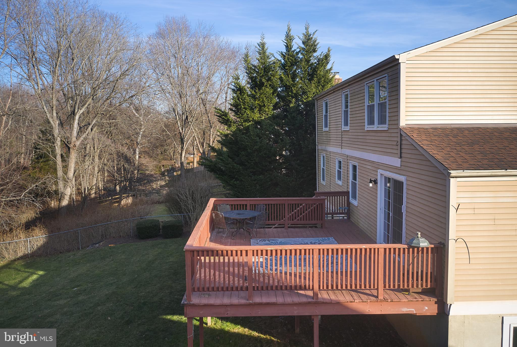 QUINCE ORCHARD MANOR - Residential