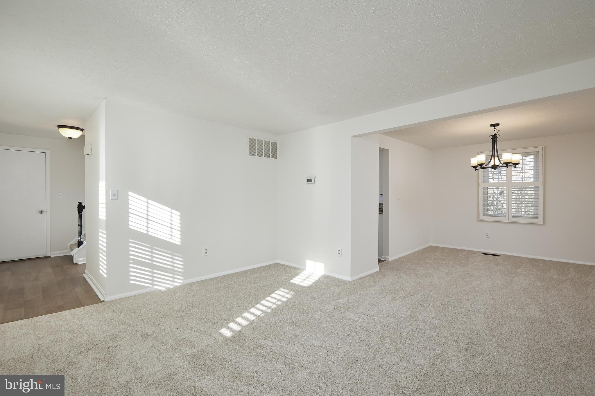 QUINCE ORCHARD MANOR - Residential