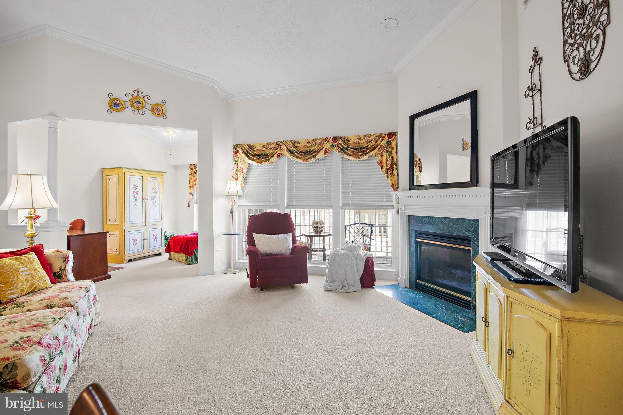 2 BROOK FARM COURT 2K