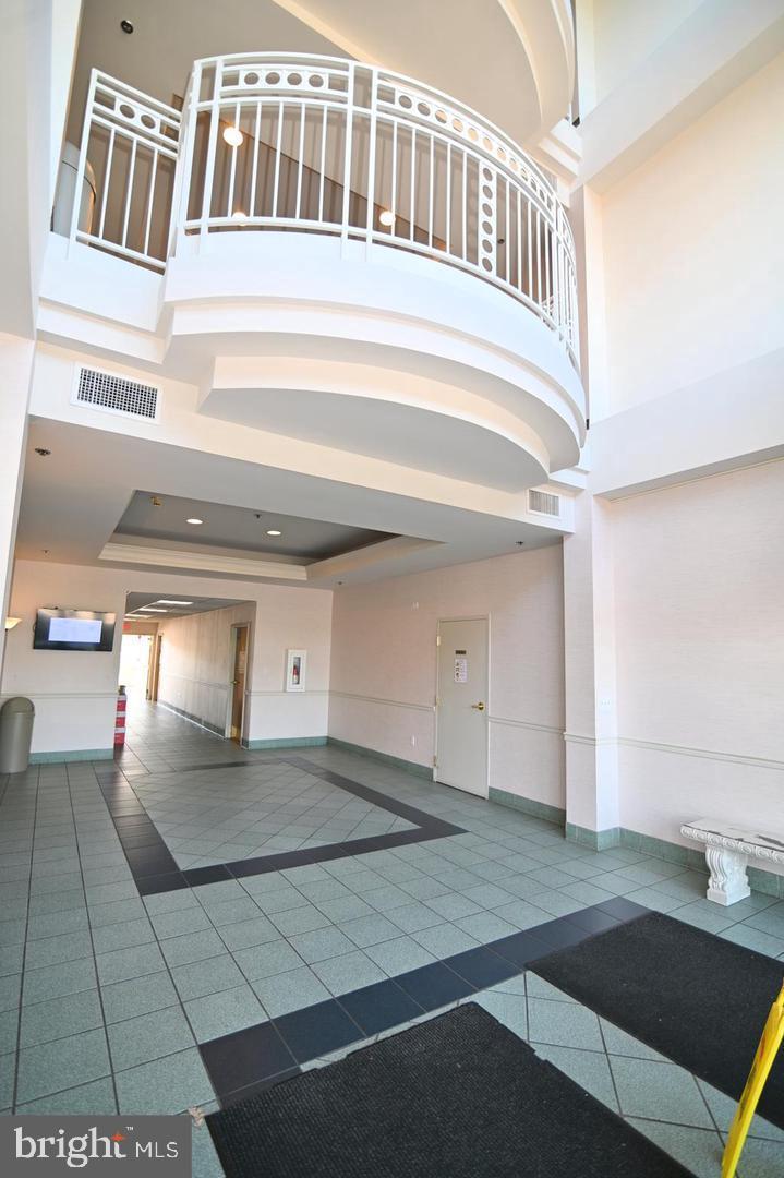 CAMBRIDGE PROFESSIONAL CENTER - Commercial Lease