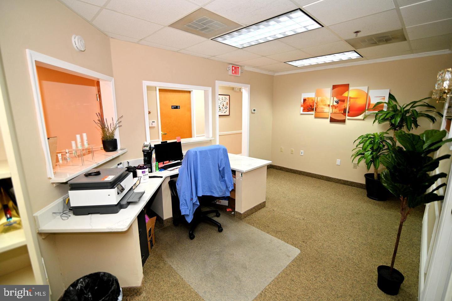 CAMBRIDGE PROFESSIONAL CENTER - Commercial Lease