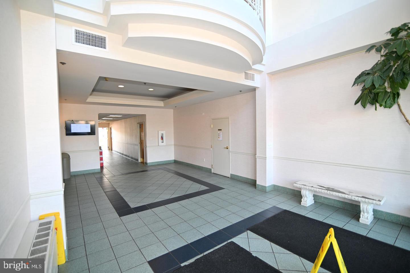 CAMBRIDGE PROFESSIONAL CENTER - Commercial Lease