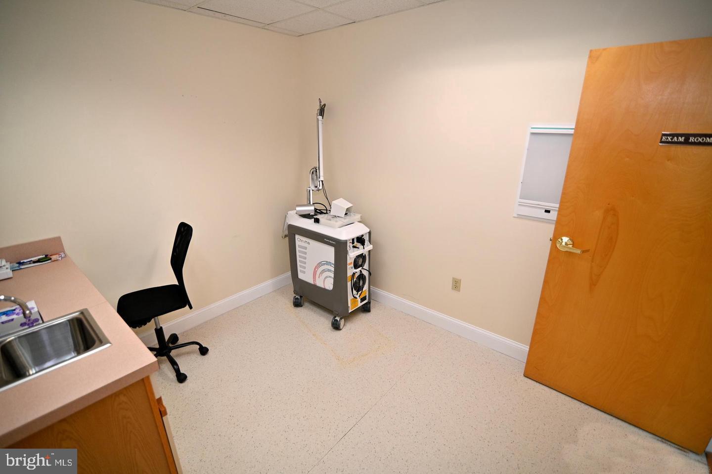 CAMBRIDGE PROFESSIONAL CENTER - Commercial Lease